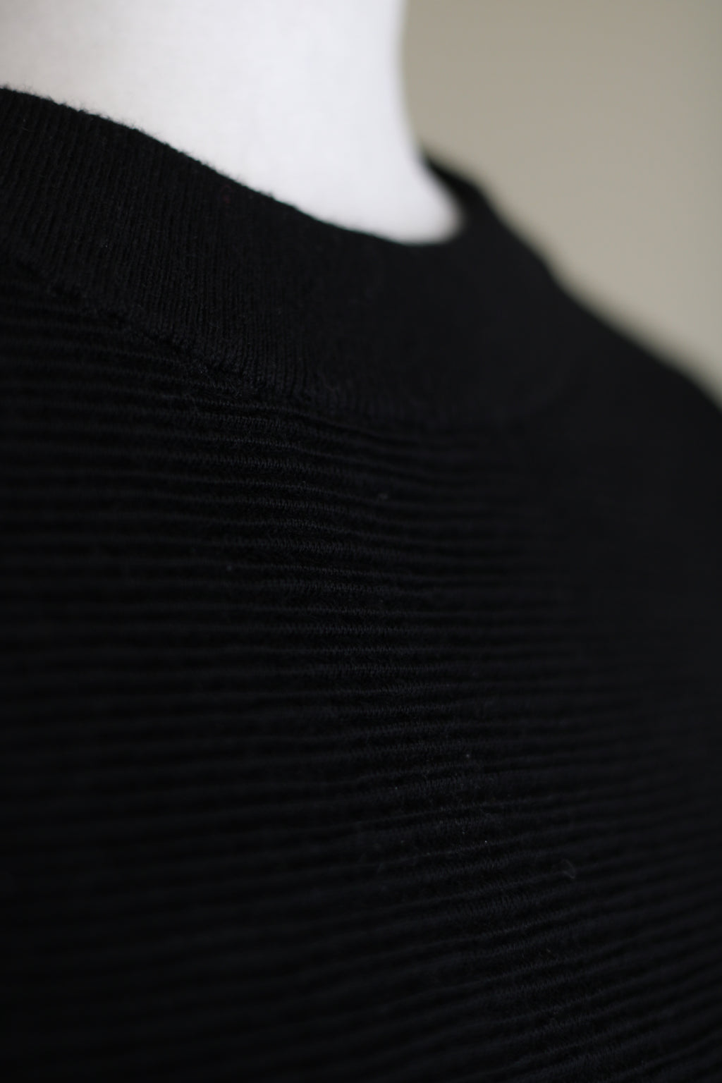 Camisola Club Monaco 60% lã preta canelada