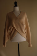 Tricot Lily Rose bege transpassado elegante
