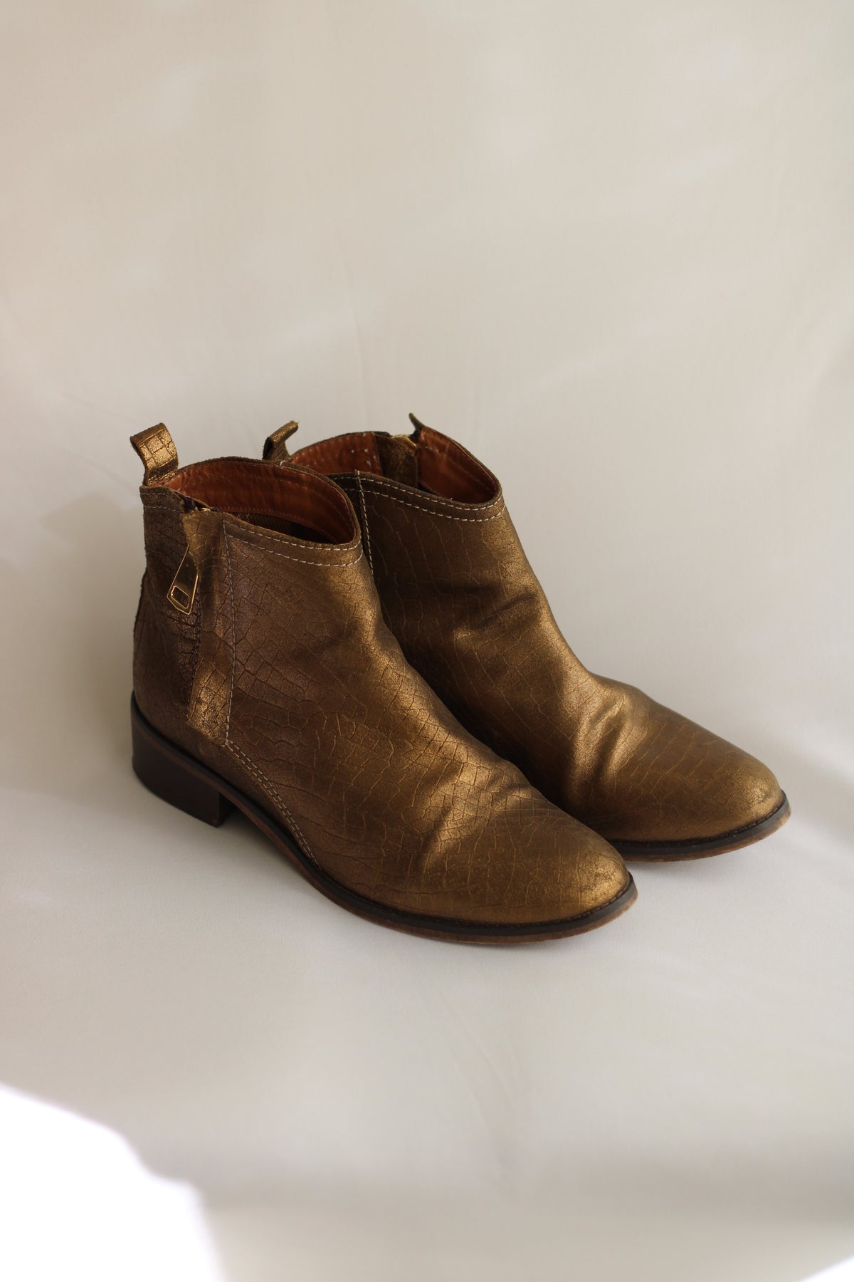 Botas Ankle Boot Bronze 38