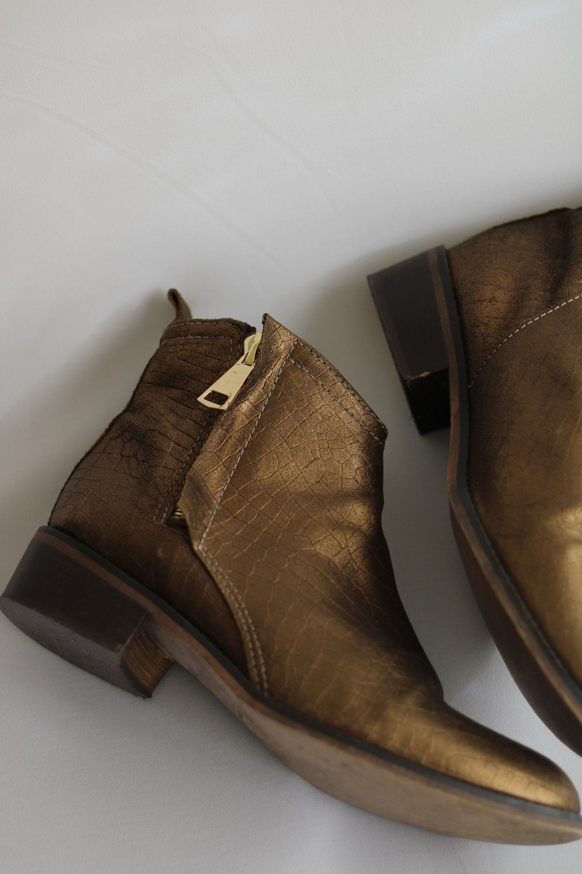 Botas Ankle Boot Bronze 38