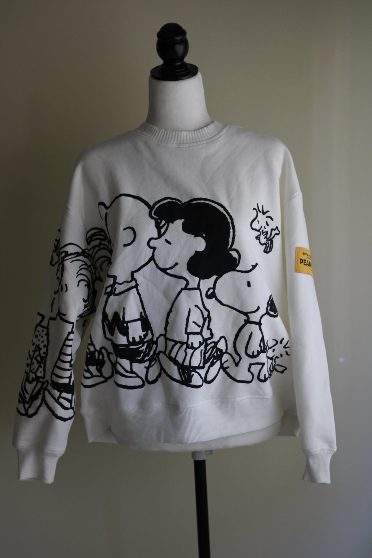 Moletom branco Peanuts Stradivarius, vista frontal