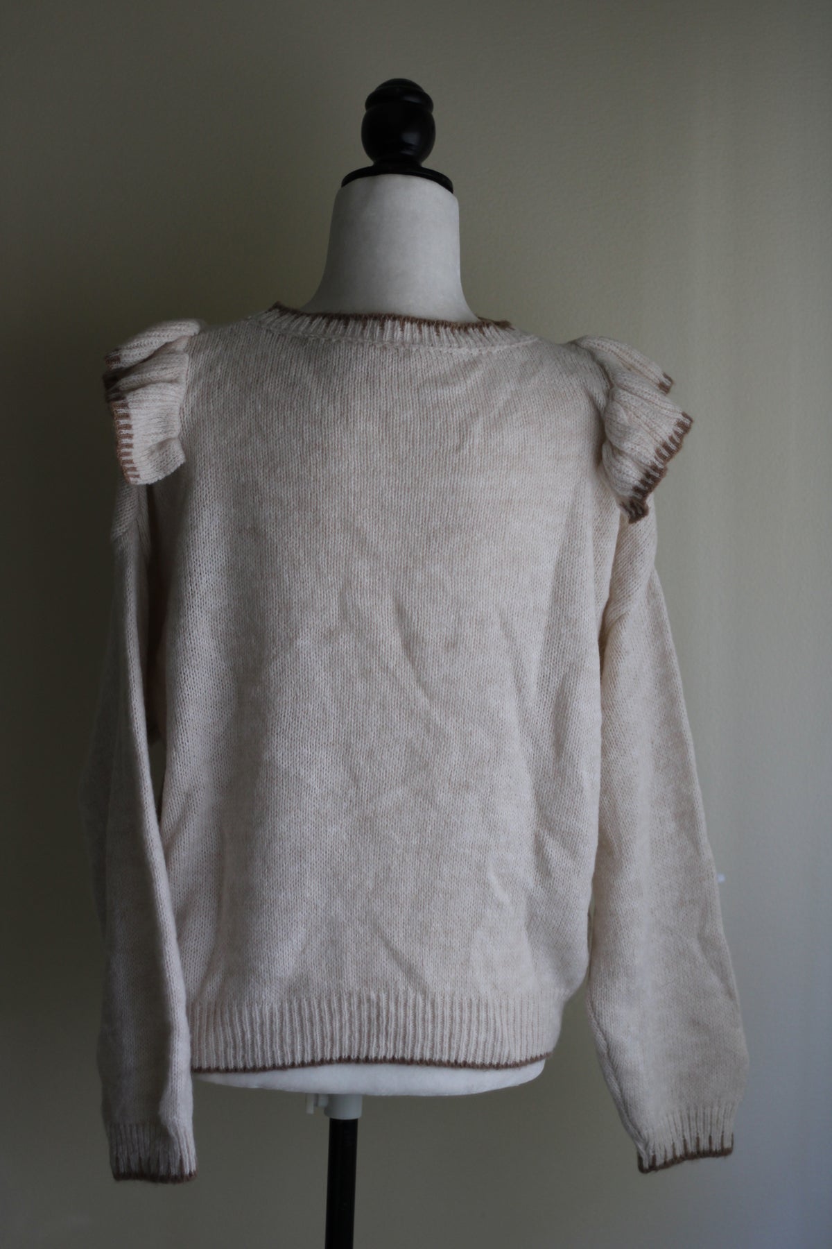 Camisola de malha bege com folhos e lã – M