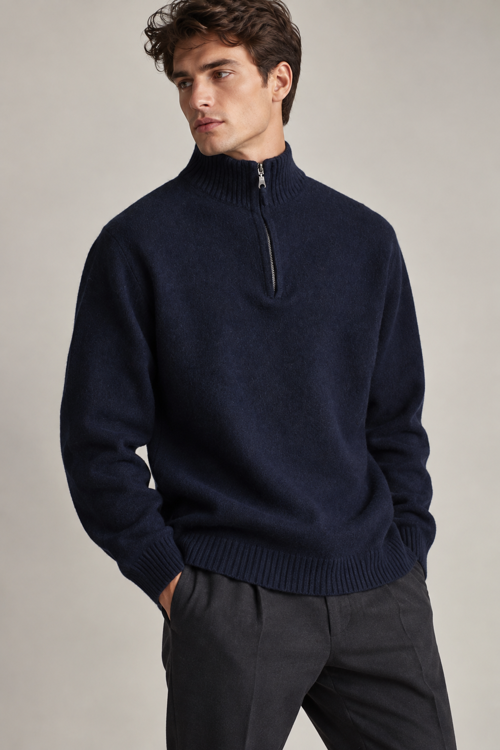 Camisola Masculina Essencials Mo 50% Lã com Gola e Fecho | L