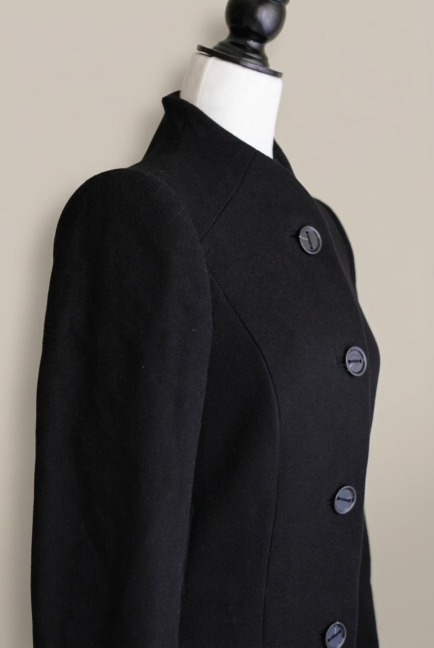 Detalhe das costas do sobretudo Zara
