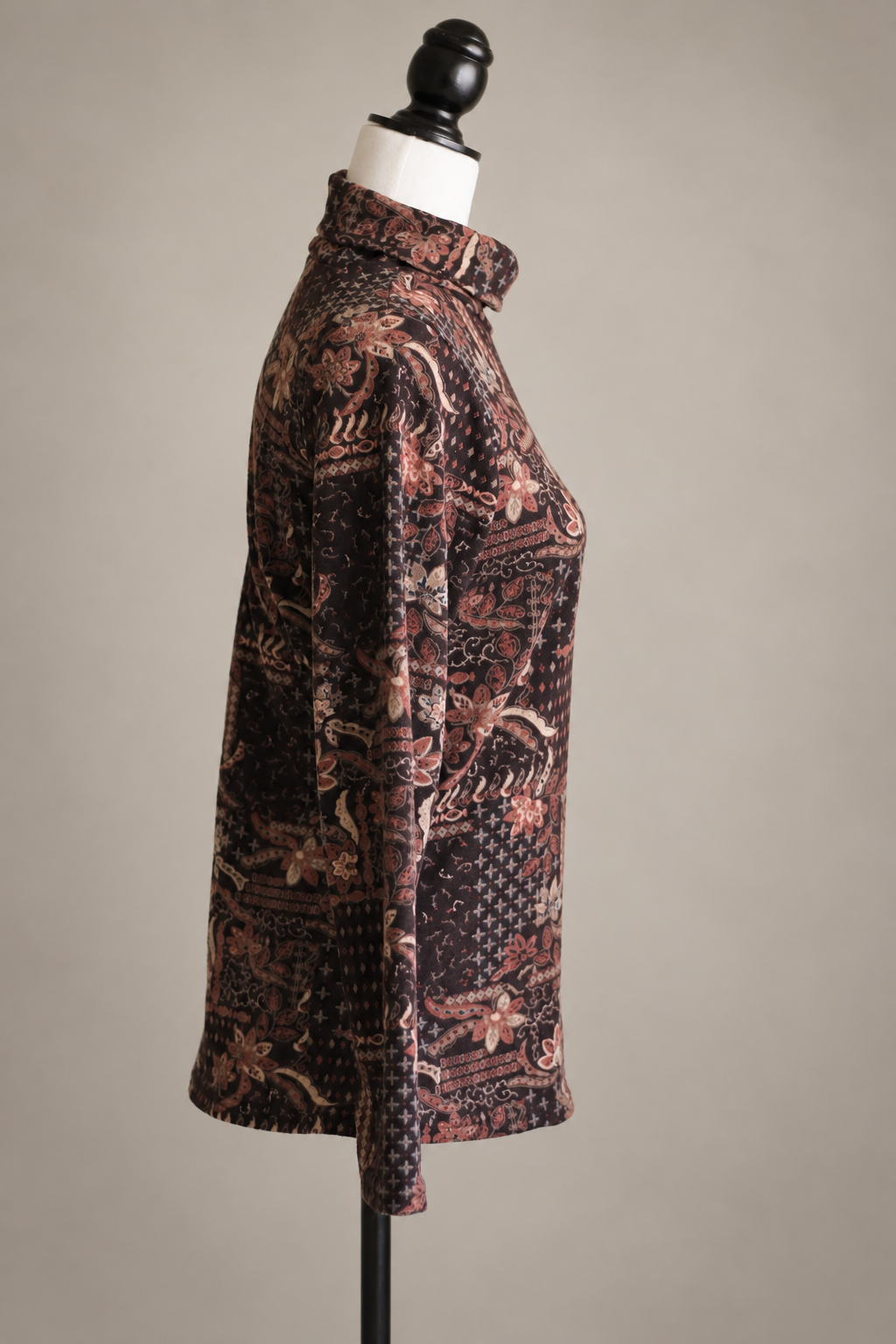 Blusa estampada Taleyo, vista de costas